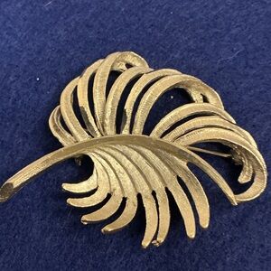 BSK vintage Gold tone Leaf Brooch signed